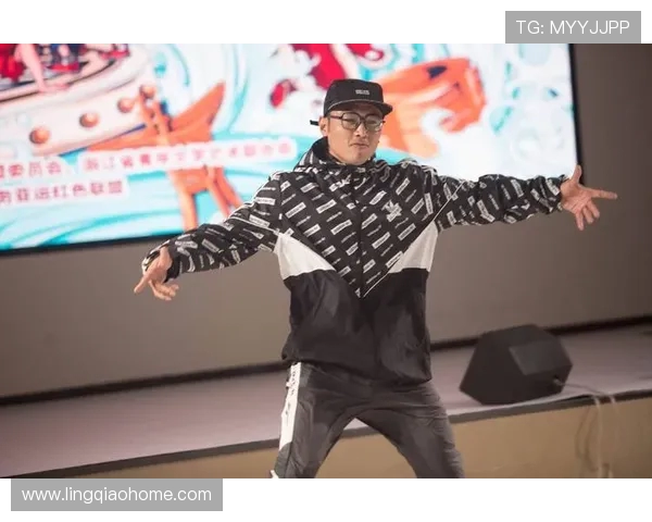 全国街舞大赛点评杭州飞盘队展现出惊人灵活性与创意舞步的完美结合